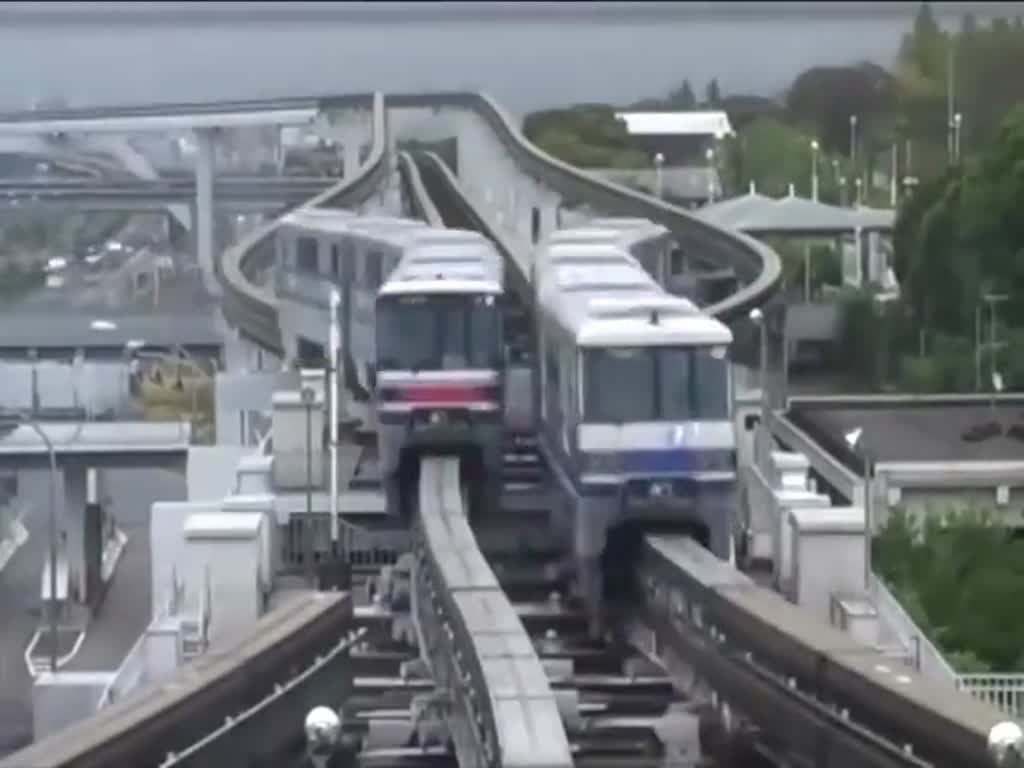 Monorail in Japan - All languages