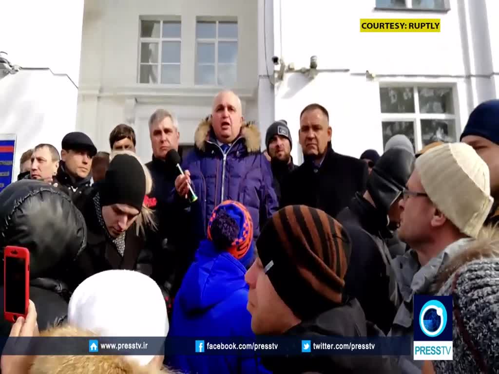 [28 March 2018] Russia_ Kemerovo official begs on his knees for forgiveness before angry crowd - English