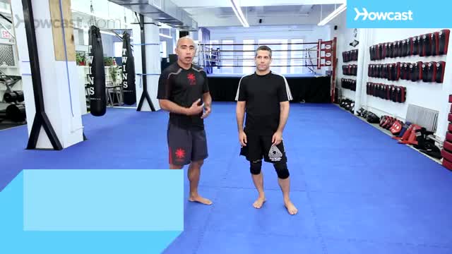 MMA Fighting Technique - How to Throw a Hook - English
