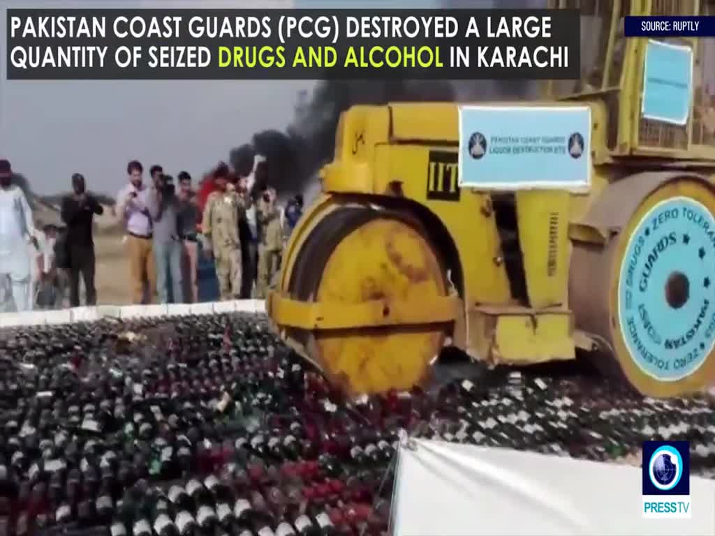 [14 November 2017] Watch- Pakistan\'s Coast Guards destroy millions of dollars worth drugs & alcohol - English