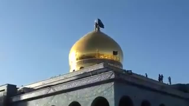 Flag changing ceremony of Sayyeda Zianab [sa] shrine on arrival of Muharram 1437 - All Languages
