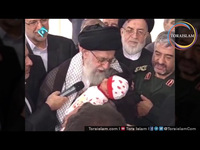[Clip] Imam Sayyid Ali Khamenei Mengumandangkan Azan dan Iqamat kepada Bayi umur 1 Bulan - Farsi sub Malay