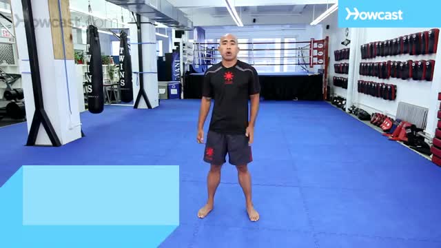 MMA Fighting Technique - How to Throw a Cross - English