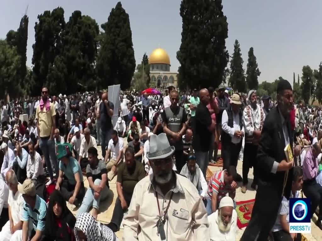 [19 May 2019] Muslims crowd into Al-Aqsa Mosque for Ramadan Friday\'s prayers - English