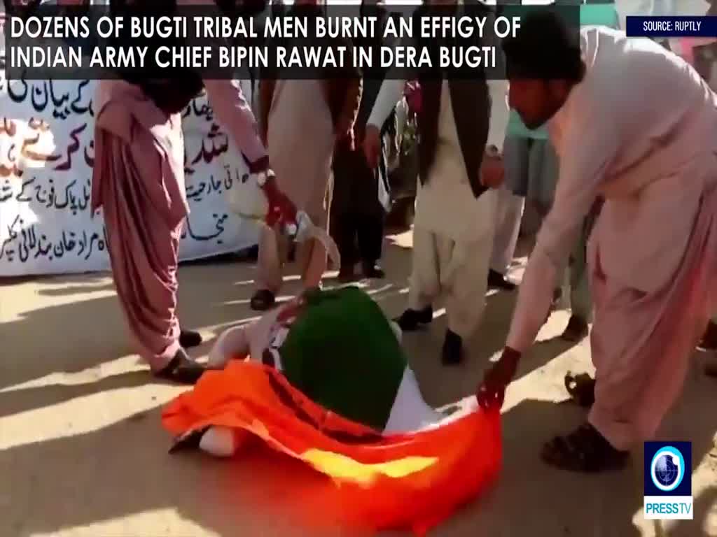 [16 January 2018] Pakistanis denounce Indian army chief’s nuclear comment, burn his effigy - English