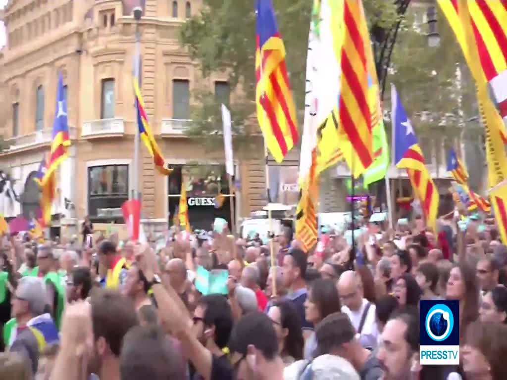 [22 October 2017] Barcelona demo demands release of independence leaders - English