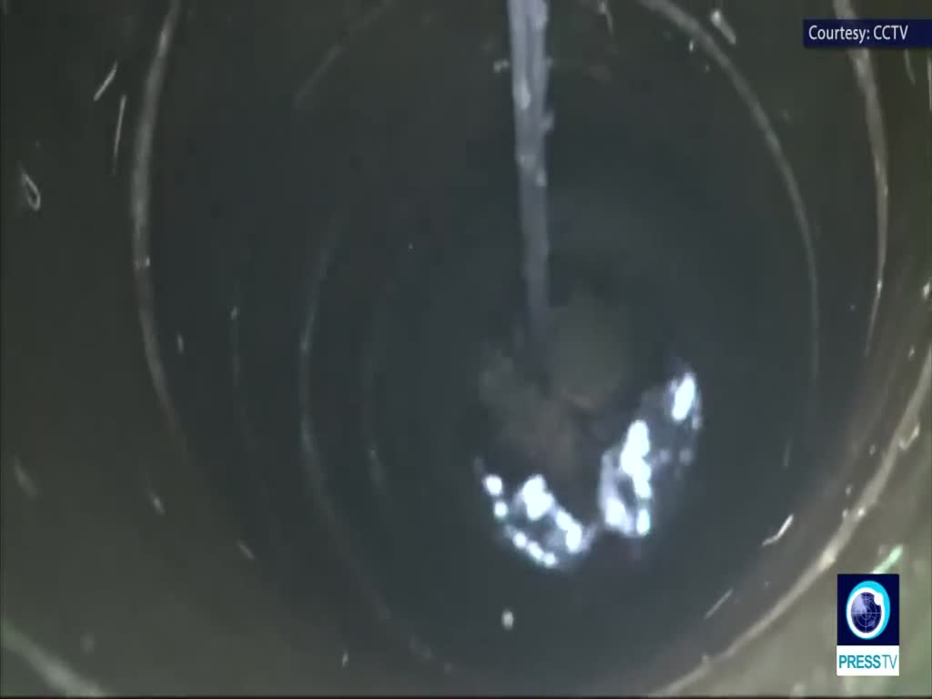 [21 May 2019] Coolheaded Chinese mother saves her child from deep well with rescurers - English