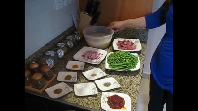 {07} [Cooking Program | آموزش آشپزی] Loobia Polow | لوبیا پلو - Farsi